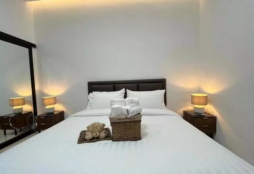 Dm Hotel & Cafe