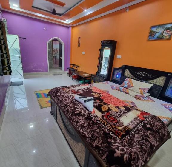 Отель Aastha And Restaurant