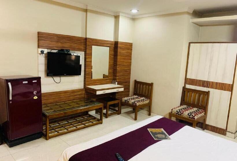 Hotel Anand