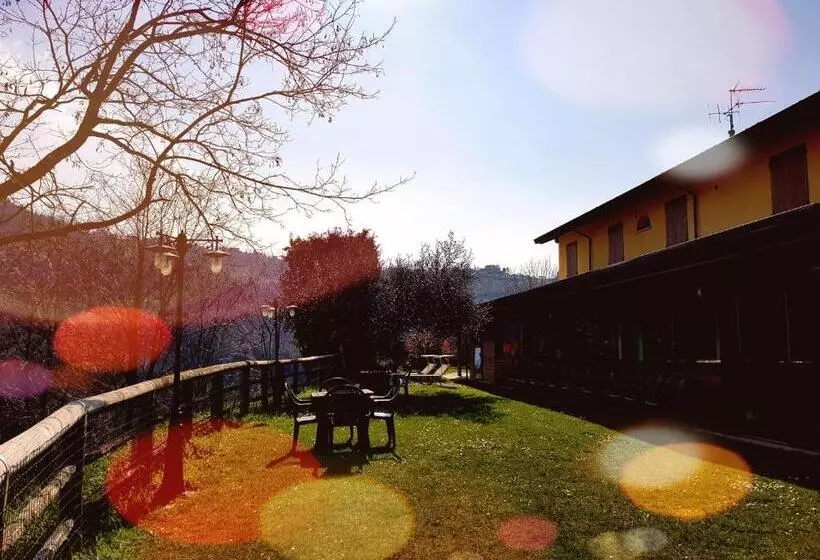ホテル Azienda Agricola Biologica Le Lucciole