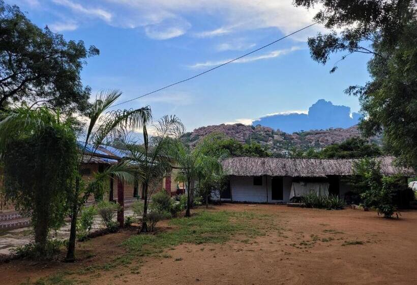 Hotell Gowri Nature Farm Stay