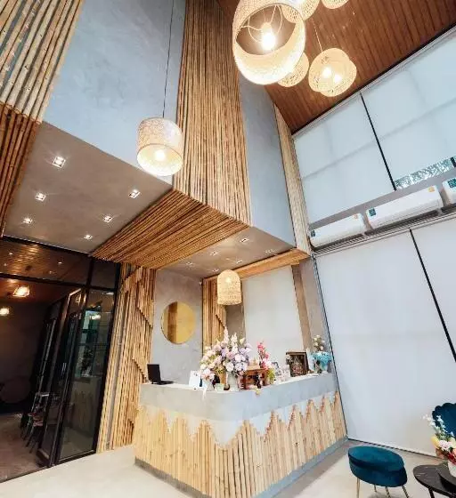 Hotelli Phu Sakon Ville