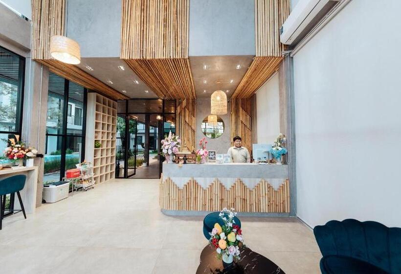 酒店 Phu Sakon Ville