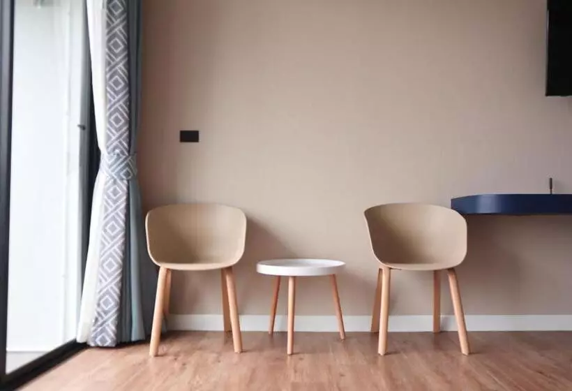 Hotelli Phu Sakon Ville