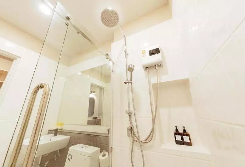 Hotelli Phu Sakon Ville