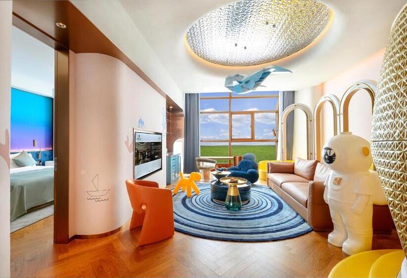 Otel Tsingtao Time Resport