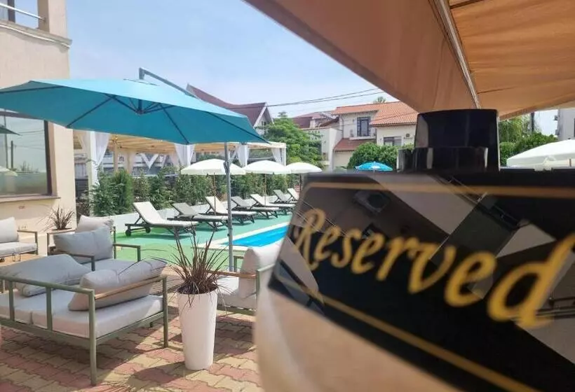 Hotelli Vila Epic