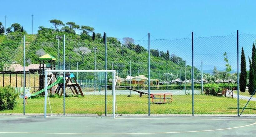 Isa Apartments 5 Beds, First Floor With Private Outdoor Area, In Residence With Swimming Pool