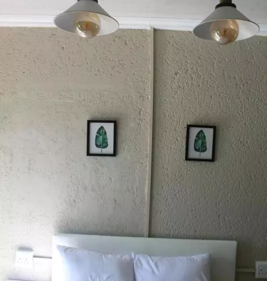 ペンション Asante Sana Guest House