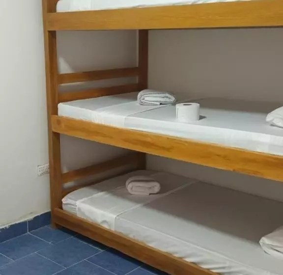 ペンション Hostal Girasoles Tolu