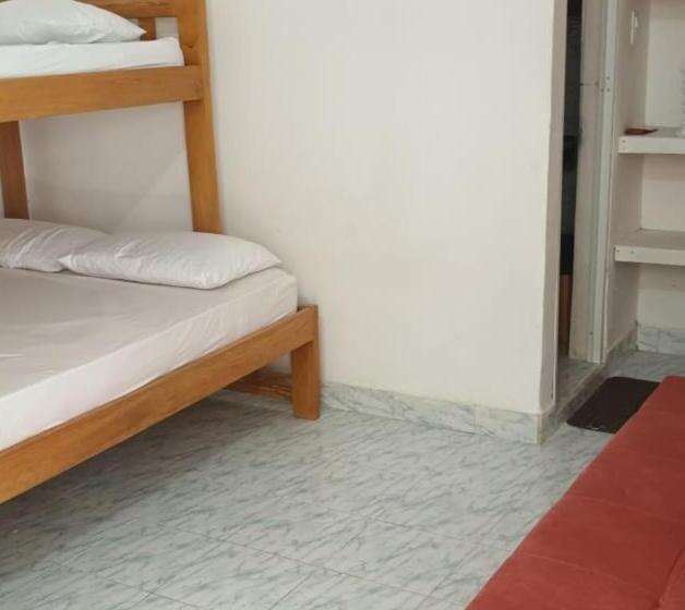 펜션 Hostal Girasoles Tolu