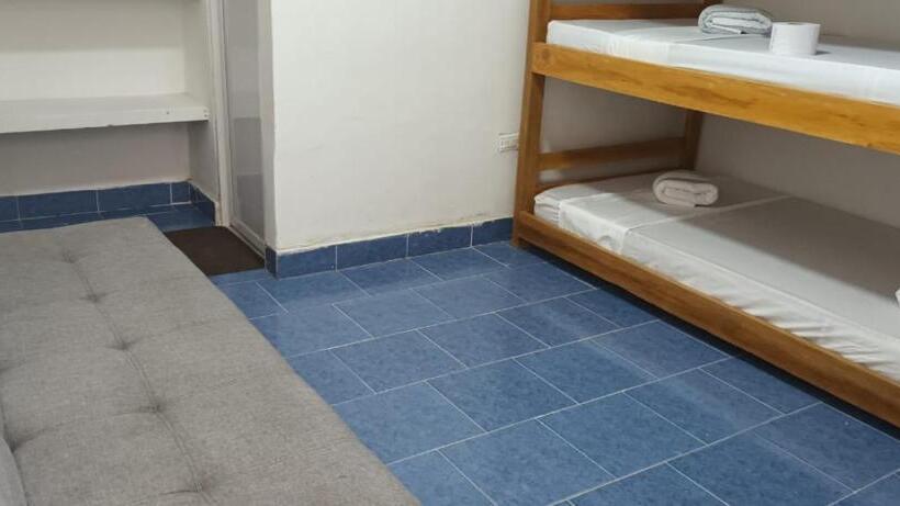 펜션 Hostal Girasoles Tolu