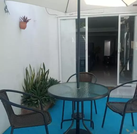 ペンション Hostal Girasoles Tolu