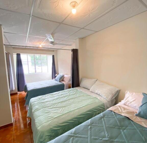 پانسیون Maria Iii Hostal