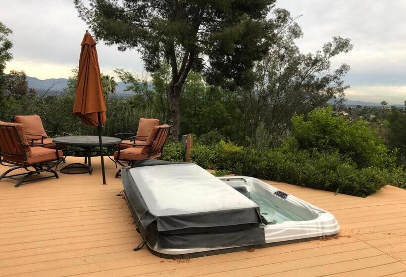 פנסיון Mason House