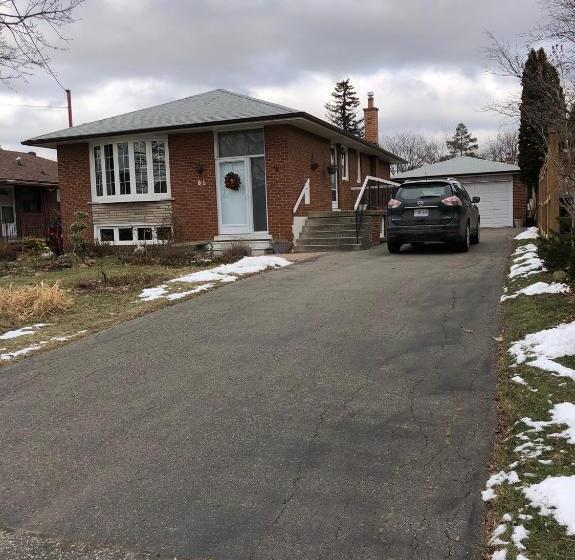 Panzió Premium Home With Garden View, Private Parking