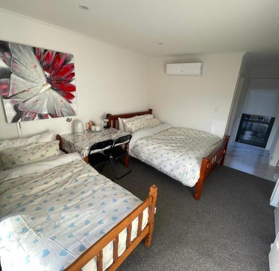 펜션 Sunny Self Checkin Studio With Private Entry& Ensuite&heat Pump