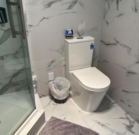 펜션 Sunny Self Checkin Studio With Private Entry& Ensuite&heat Pump