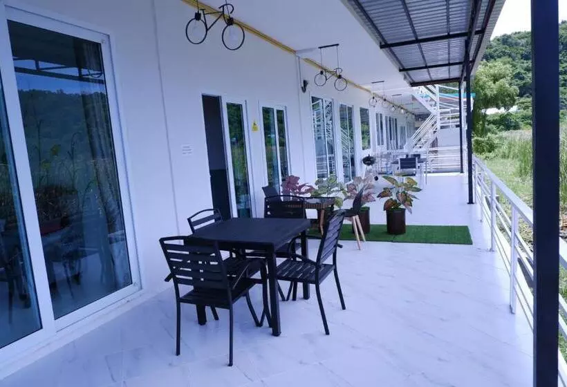 リゾートホテル Sunset Village Rayong