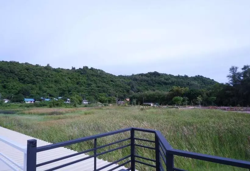 リゾートホテル Sunset Village Rayong