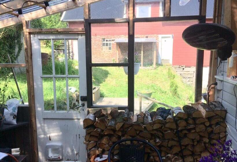 Tau Bed And Breakfast