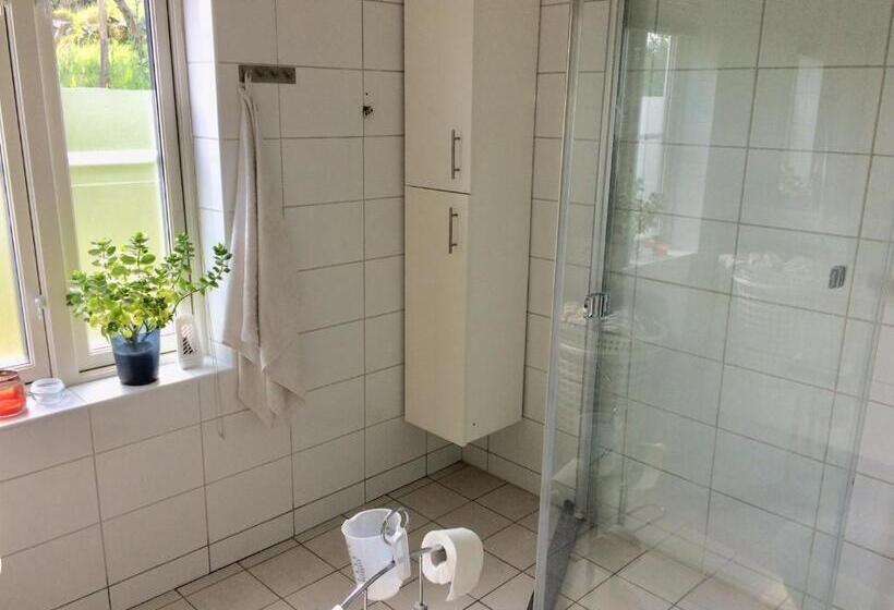 Tau Bed And Breakfast