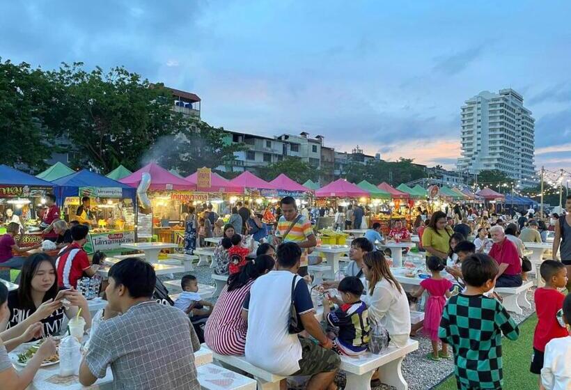 Welcome Hotel Beach Market Jomtien
