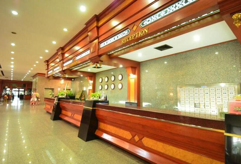 Welcome Hotel Beach Market Jomtien