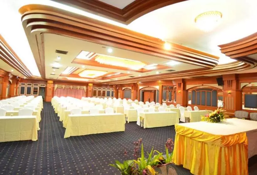 Welcome Hotel Beach Market Jomtien