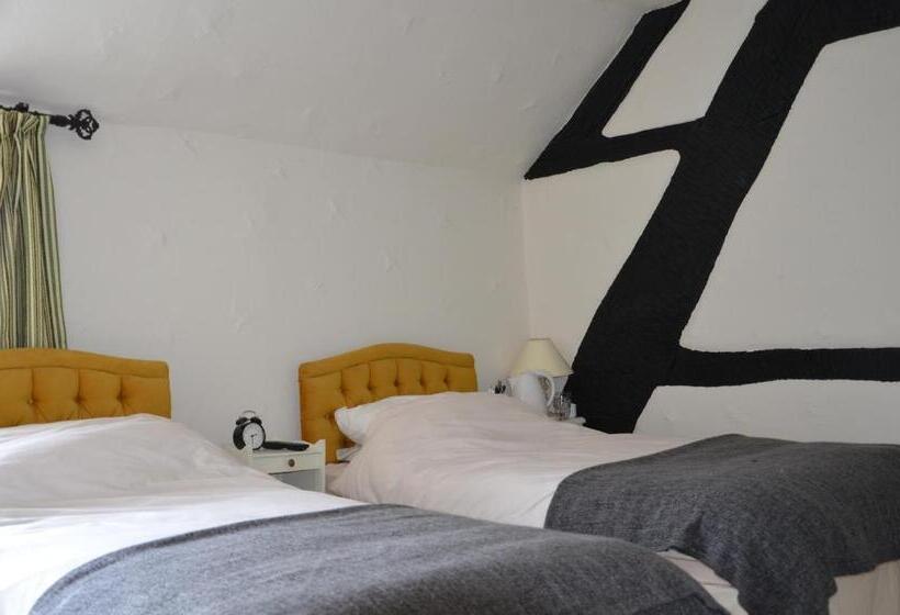 旅馆 The White Horse Inn