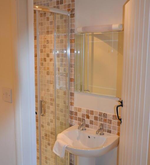 旅馆 The White Horse Inn