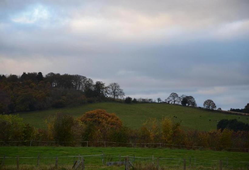 旅馆 The White Horse Inn