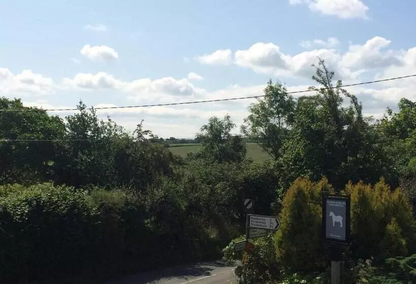 Retkeilymaja The White Horse Inn