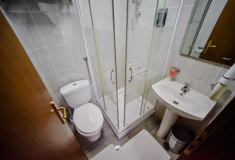 تختخواب و صبحانه Apartmani Park Kod Novice