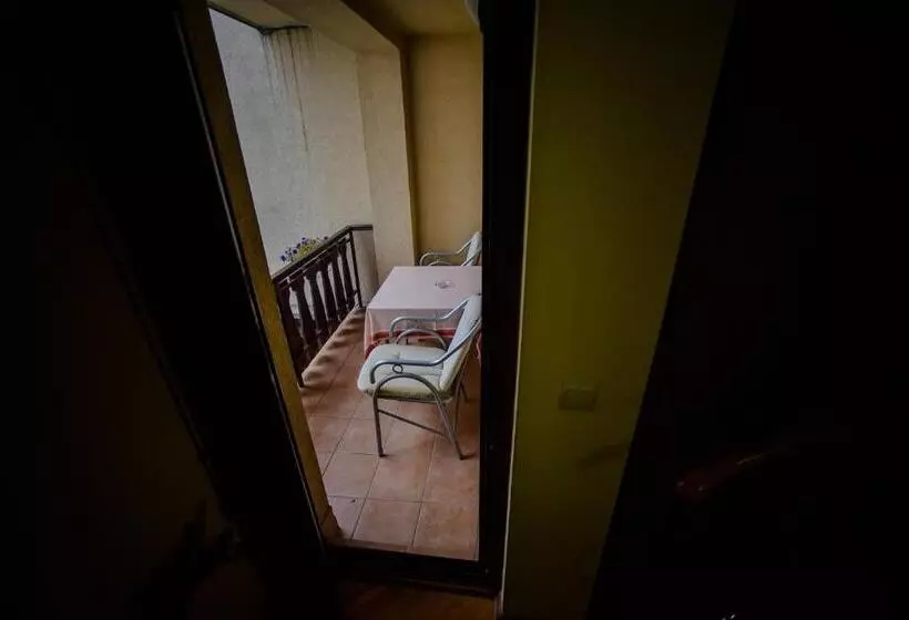 تختخواب و صبحانه Apartmani Park Kod Novice