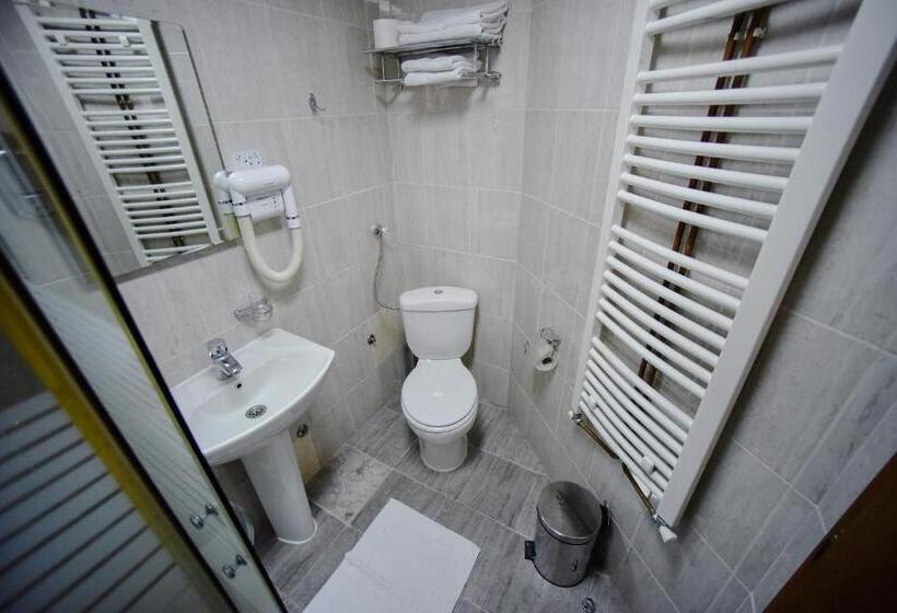 تختخواب و صبحانه Apartmani Park Kod Novice