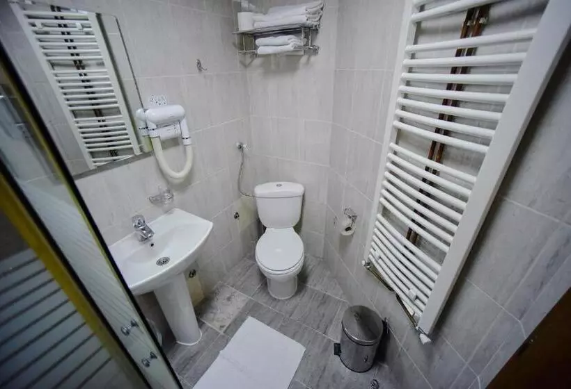 تختخواب و صبحانه Apartmani Park Kod Novice