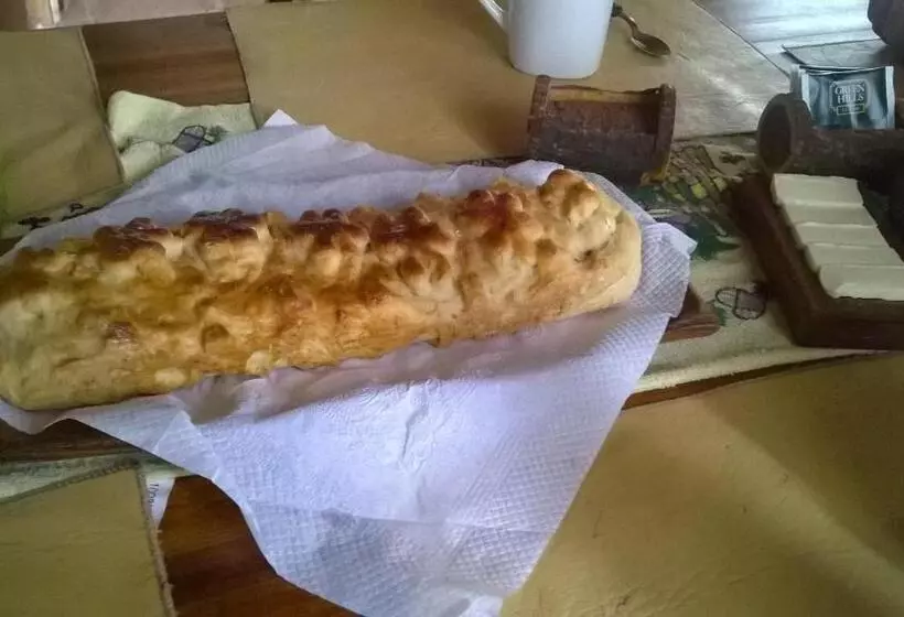 Aamiaismajoitus (B&B) Cabañas Quisama