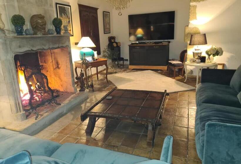 تختخواب و صبحانه Le Mas Des Cosme