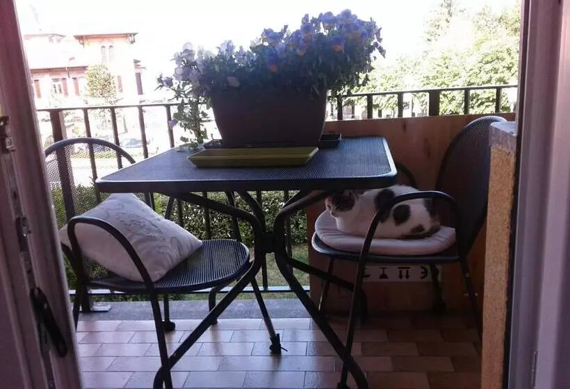 تختخواب و صبحانه Tosca House 2