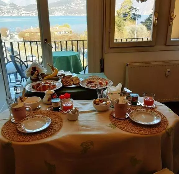 تختخواب و صبحانه Tosca House 2