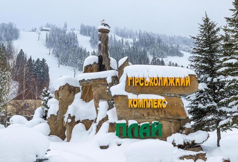 Hotel карпатська ружа