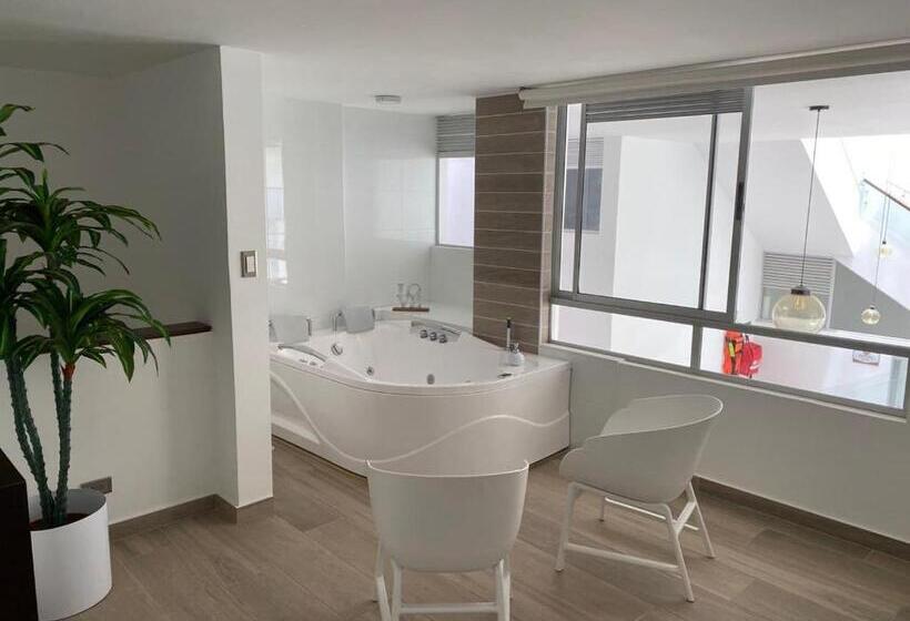 فندق Ciudad Promesa