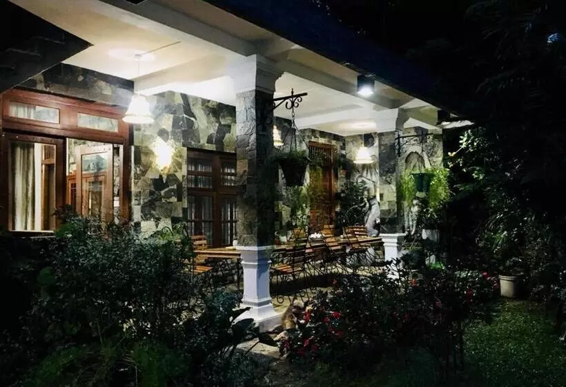 ホテル Diyon Holiday Bungalow