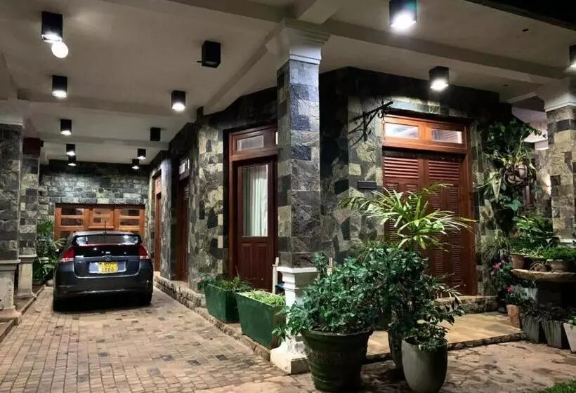 ホテル Diyon Holiday Bungalow