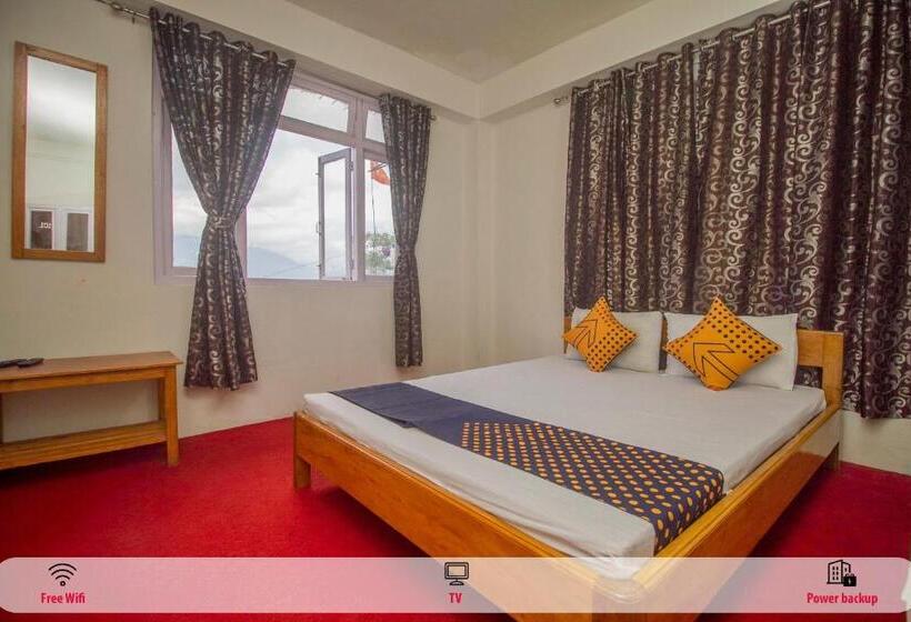 Hotel Oyo Flagship Gautam