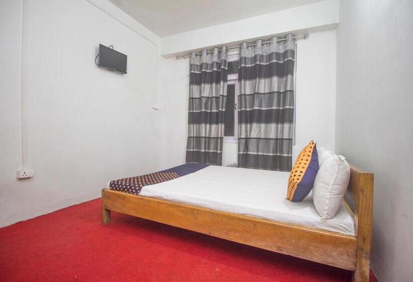 Hotel Oyo Flagship Gautam