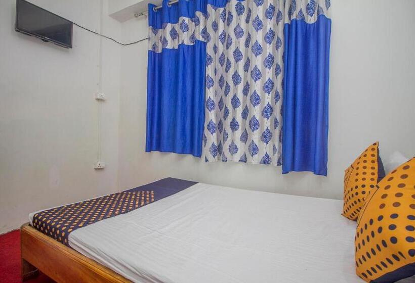 Hotel Oyo Flagship Gautam