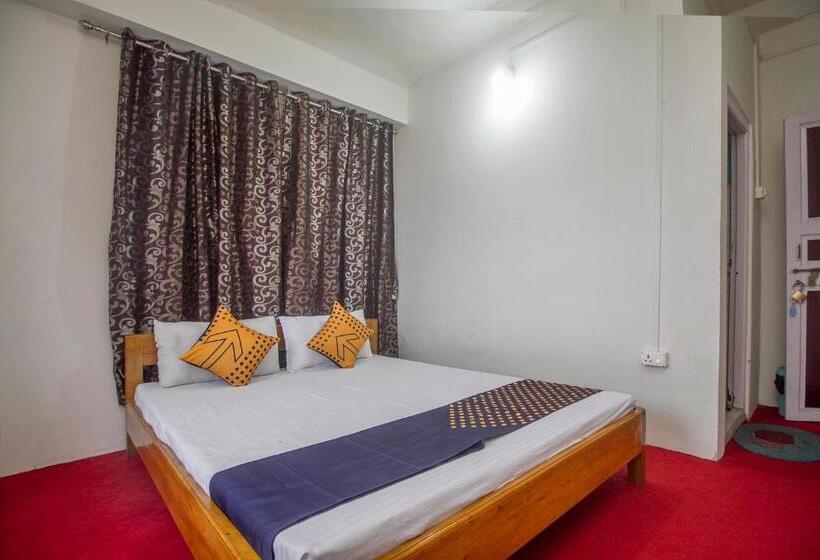 Hotel Oyo Flagship Gautam