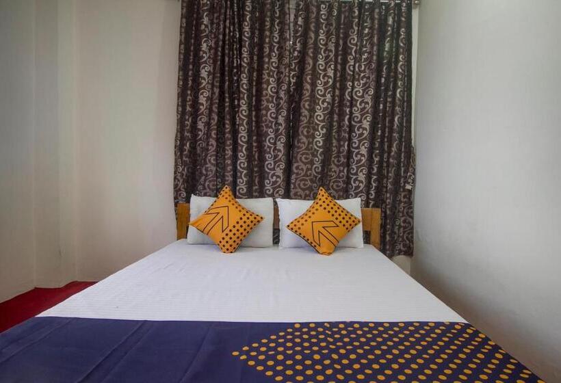 Hotel Oyo Flagship Gautam